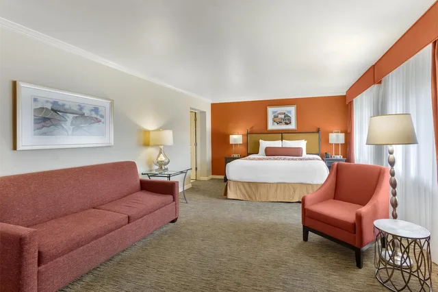 Signature, King Bed, Sofa, Jetted Tub, Best Western Plus Arroyo Roble Hotel & Creekside Villas 5/10