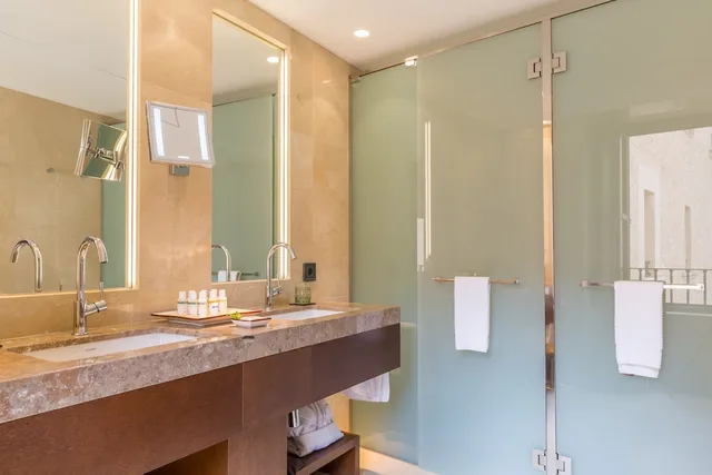 Estate, Courtyard, Queen Bed، Castell Son Claret 7/8