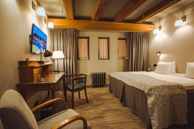 Superior, Twin Beds, Promenade Hotel 5/9