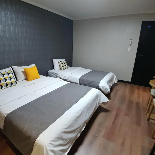 Standard, Triple, HOTEL TONG YEONDONG JEJU 1/10