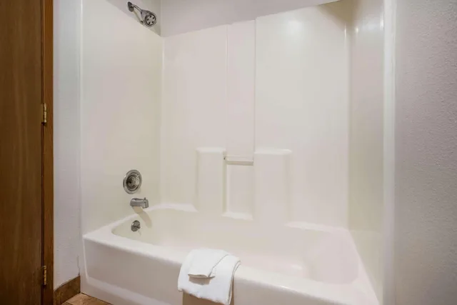 غرفة قياسية بسرير كوين، La Quinta Inn by Wyndham Bend 3/4