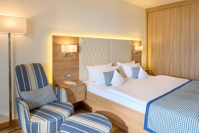 غرفة بسرير مزدوج بإطلالة على البحر بشرفة في الطابق الأرضي، Hotel Bernstein 4/6