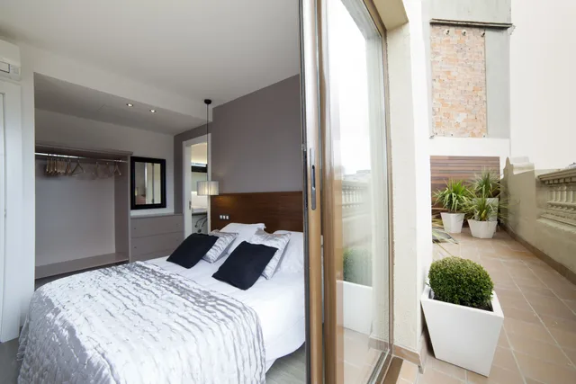 Apartment, 1 Double and 4 Single Beds, Attic، Serennia Apartments Ramblas-Pl.Catalunya 3/7