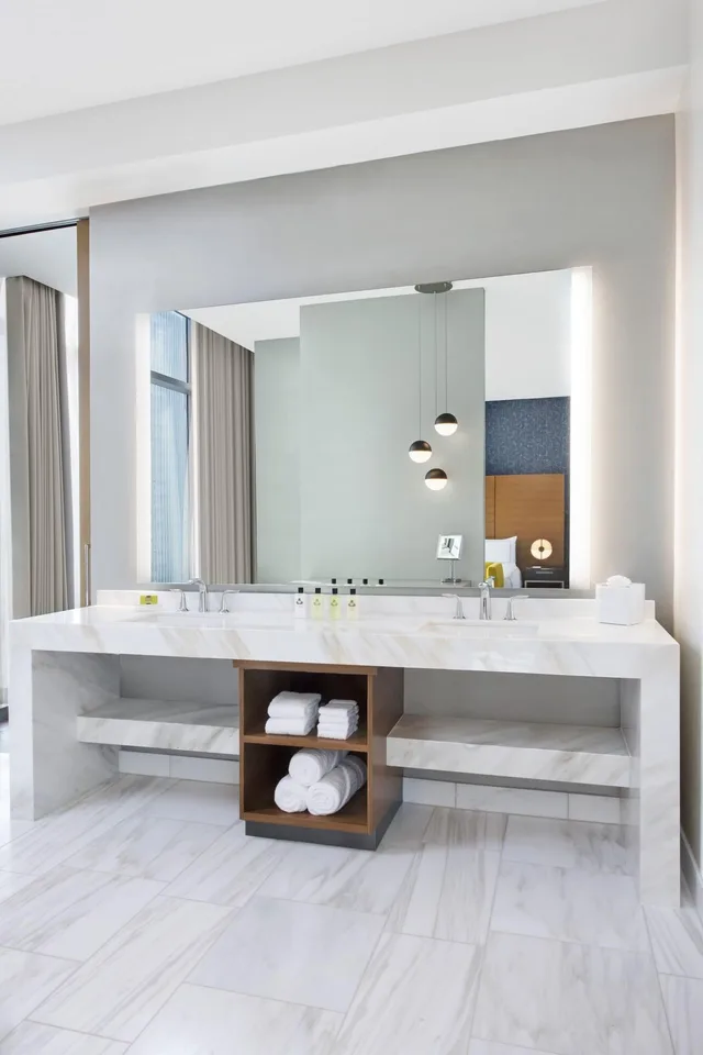 Room, King Bed, Accessible, Intercontinental San Diego 4/4