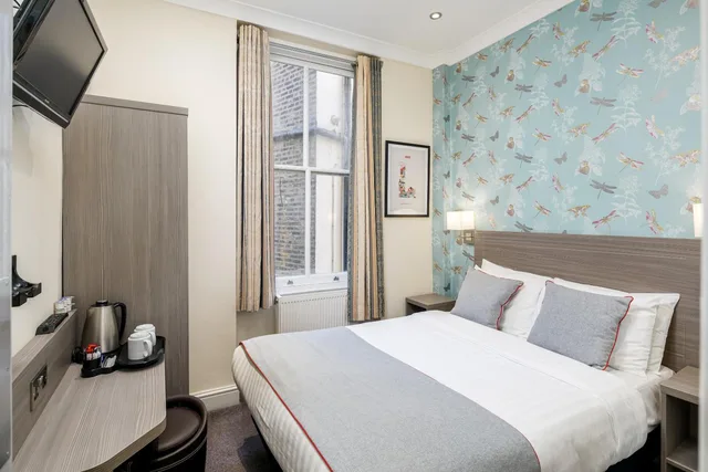 غرفة قياسية بسرير كينج، OYO Bakers Hotel London Victoria 5/9