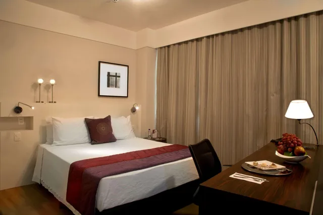 Luxury, Single, Queen Bed, Comfort Suites Alphaville 1/2
