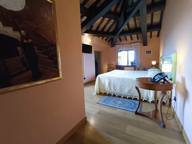 جناح بانورامي بسرير كوين، Castello di Baccaresca 9/10