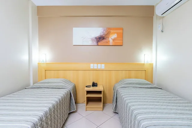 غرفة قياسية بسريرين منفصلين، Hotel Express São Leopoldo 1/8