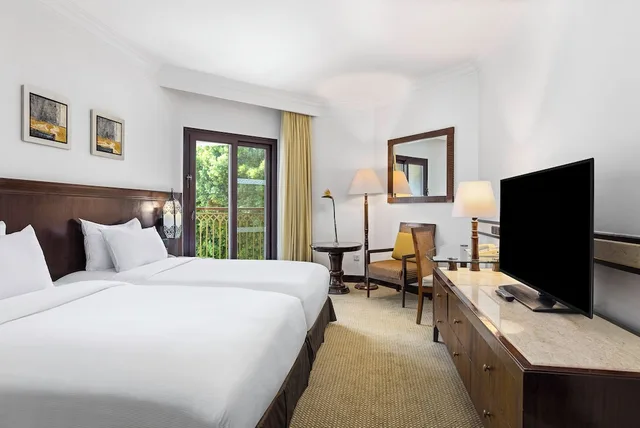 Guest Room, Twin Beds, Partial River View، Hilton Luxor Resort and Spa 7/14
