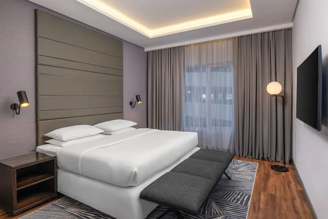 جناح جونيور تنفيذي بسرير كينج مع دخول الصالة، Four Points by Sheraton Lagos 2/10