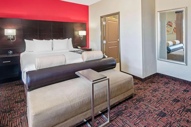 جناح عائلي بسرير كينج، La Quinta Inn & Suites by Wyndham Elk City 4/4