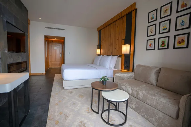 غرفة بسرير كينج، DoubleTree by Hilton Nathiagali 5/8
