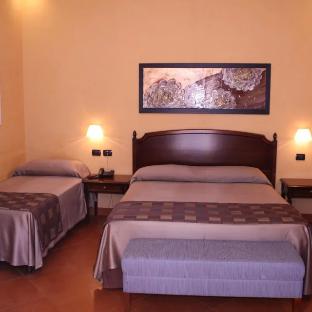 غرفة كلاسيكية ثلاثية، Artemis Hotel 3/8
