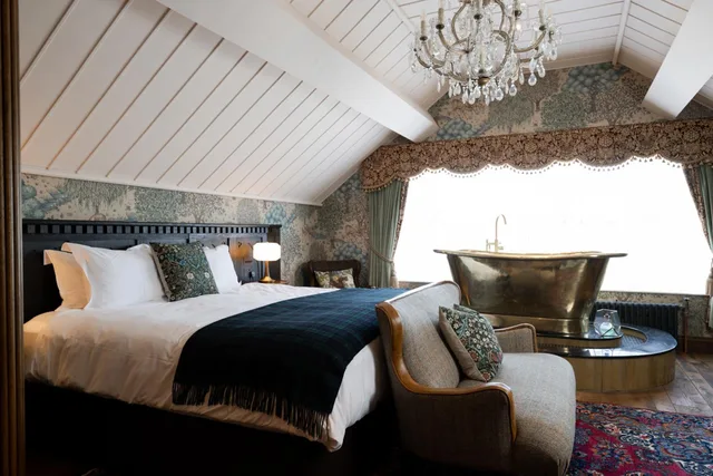 جناح جونيور، The Old Inn Crawfordsburn 3/5
