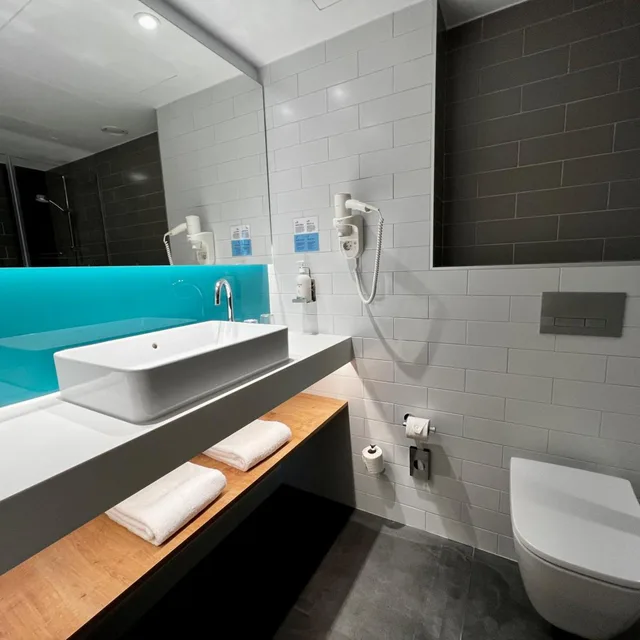 غرفة قياسية بسرير فردي، Holiday Inn Express Madrid Airport 5/10