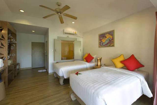 فيلا سوبيريور بسرير كوين، Bay View Resort Koh Phi Phi 5/10