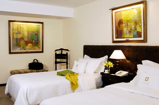 غرفة بسرير مزدوج بإطلالة على البحيرة، El Casco Art Hotel 3/3