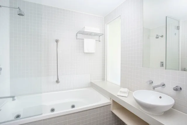 Classic, Twin Beds, Resort View، Mantra Lorne 5/9