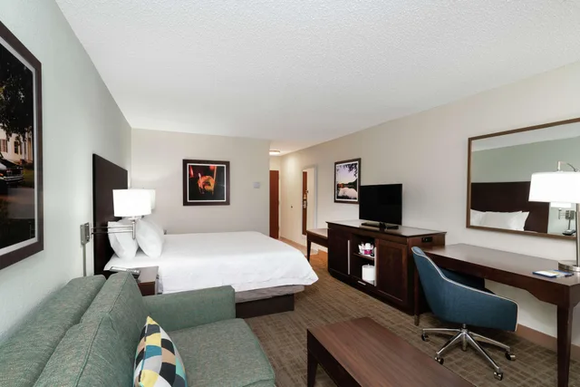 استوديو بسرير كينج، Hampton Inn & Suites Nashville/Franklin (Cool Springs) 2/3