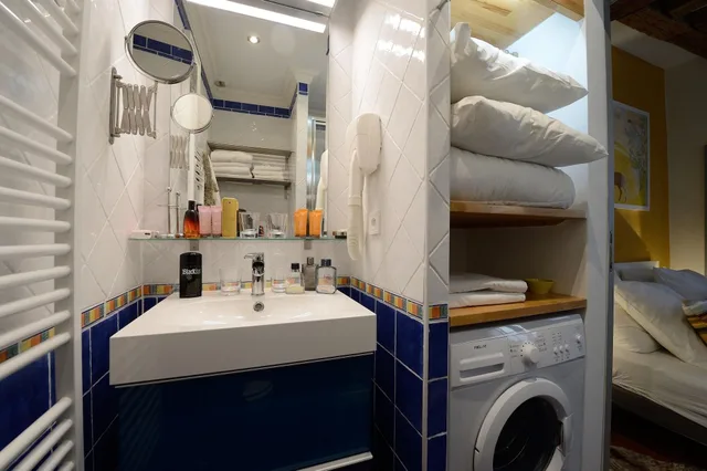 Studio, Suite, Les Patios Du Marais 3/3