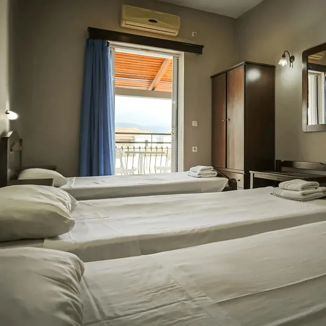 غرفة كلاسيكية ثلاثية، Hotel Perkes Complex 4/5