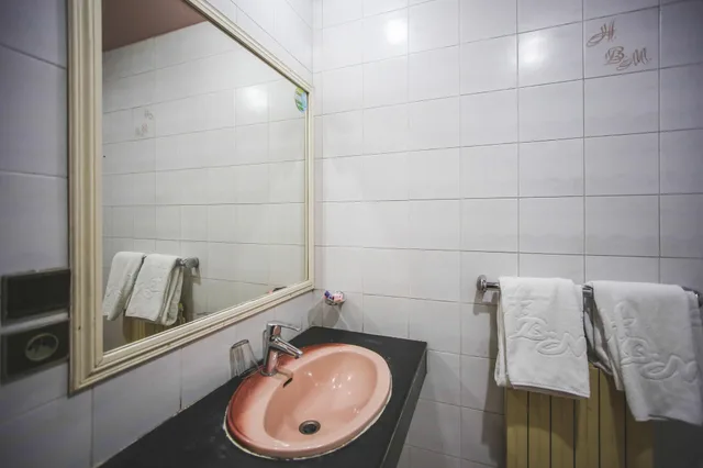 غرفة قياسية بسرير كينج، Hotel Bab Mansour 3/4