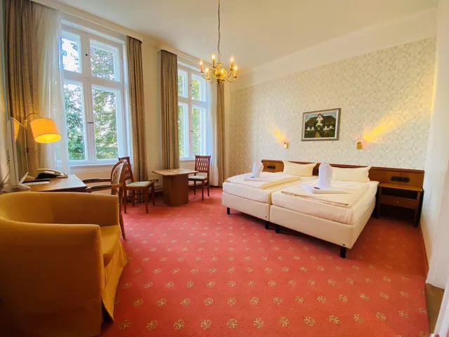Room, Double Bed, Centro Hotel Kaiserhof Deluxe 3/10
