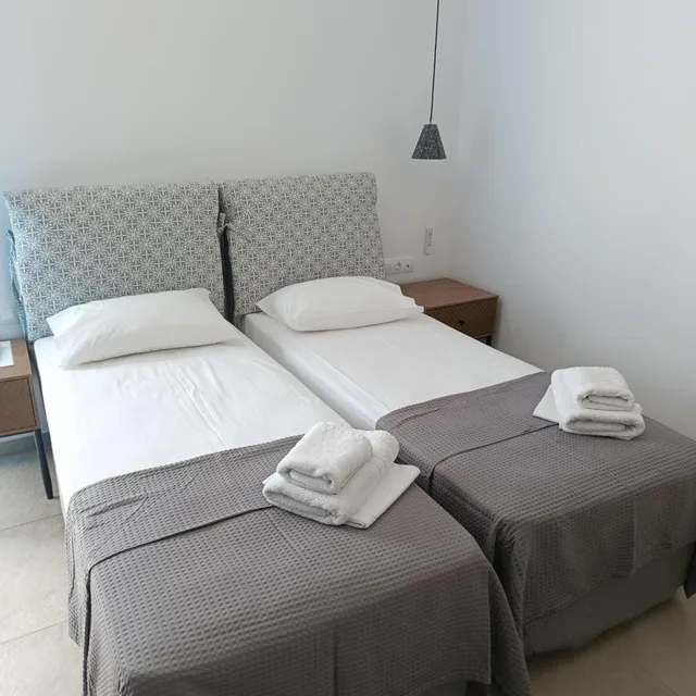 Double Room Garden View (Ra)، Glaronissia Hotel 4/10