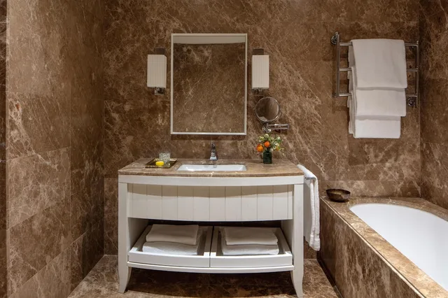 غرفة بريميوم بإطلالة على البحر بشرفة بجاكوزي، Anantara Convento di Amalfi Grand Hotel 4/4