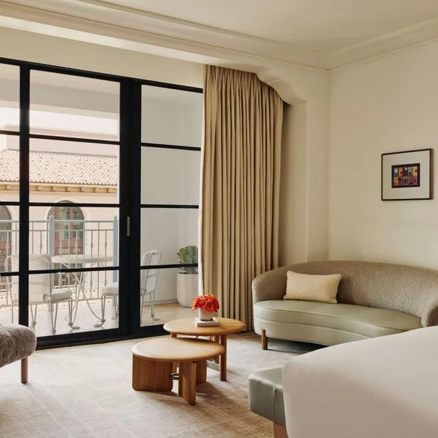 Room, Terrace, The Maybourne Beverly Hills 3/4