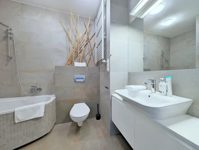 Tower, Panoramic, Studio, Suite, Queen Bed, Sofa, Balcony، Turnau City Aparthotel 10/10
