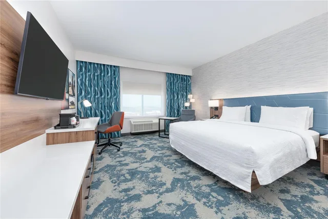 غرفة بسرير كينج بحوض استحمام لذوي الإعاقة، Hampton Inn & Suites Irving Hwy 183 2/4