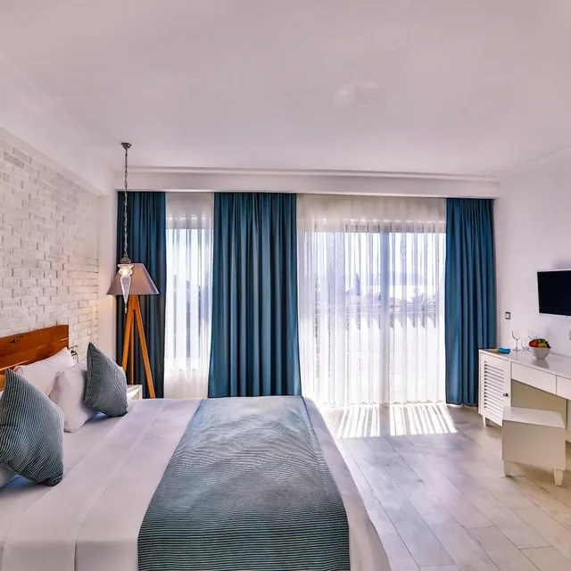 غرفة بسرير مزدوج بإطلالة على البحر، Arnna Hotel 2/5