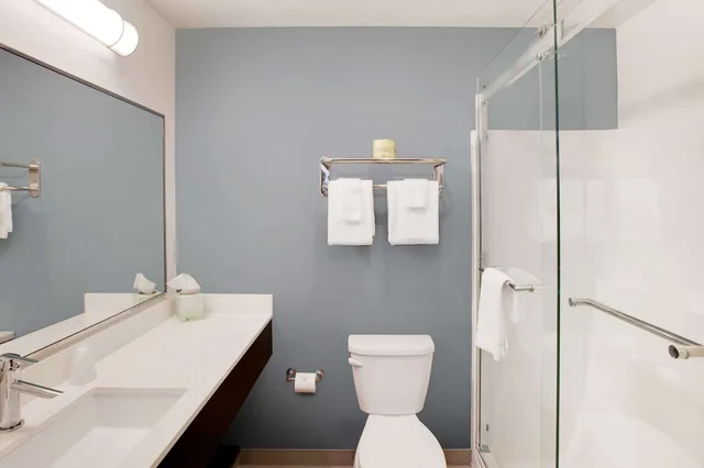 غرفة قياسية بسريرين كوين، WoodSpring Suites Plano - North Dallas 2/2