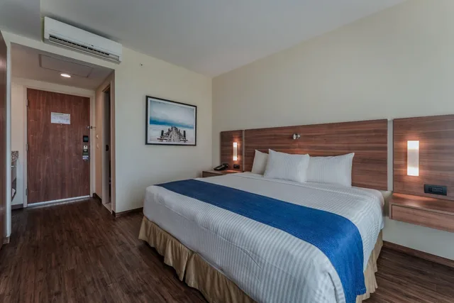 غرفة بسرير كينج بإطلالة على البحر، La Venta Inn Ciudad Del Carmen 2/5