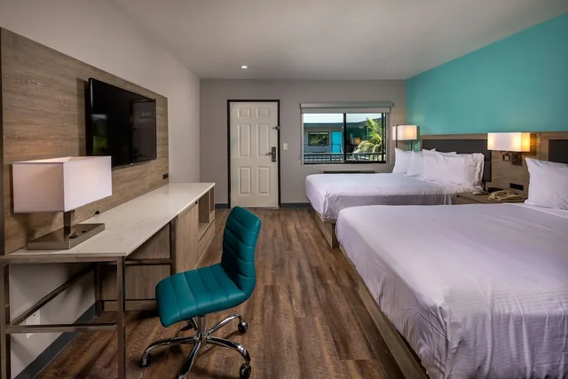 غرفة بزنس بسريرين كوين، Travelodge By Wyndham LAX South 9/10