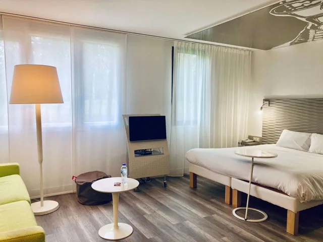 جناح عائلي بسرير مزدوج مع أريكة، Ibis Styles Lille Aeroport 7/10
