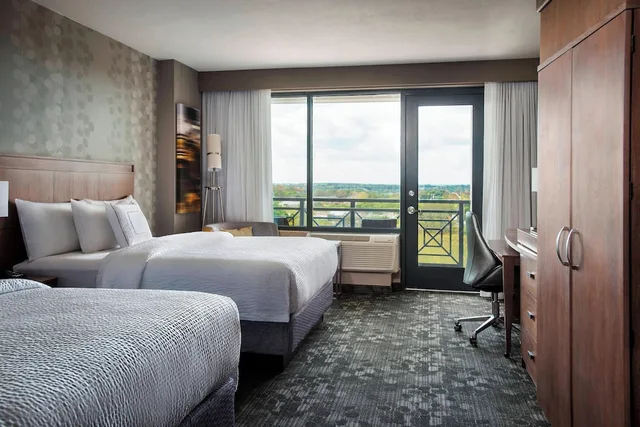 غرفة بسريرين كوين لذوي الإعاقة، Courtyard Philadelphia Lansdale 1/3
