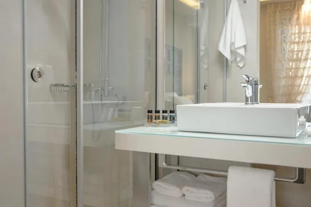 غرفة ديلوكس عائلية بسرير فردي، Athens Platinum Rooms and Suites 4/6
