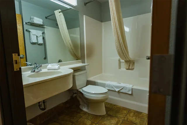غرفة بسرير كوين، Microtel Inn & Suites by Wyndham Cheyenne 9/9