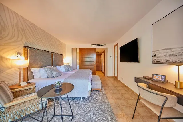 غرفة ثلاثية، Secrets Lanzarote Resort and Spa - Adults Only 1/1