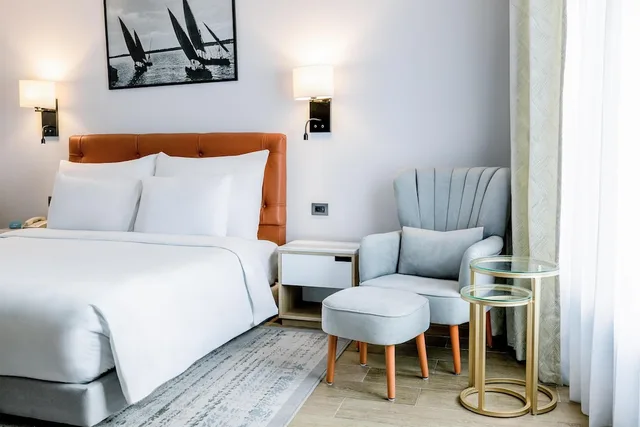 جناح سوبيريور بسرير كينج بغرفة نوم واحدة، Radisson Residences Cairo Heliopolis 4/7