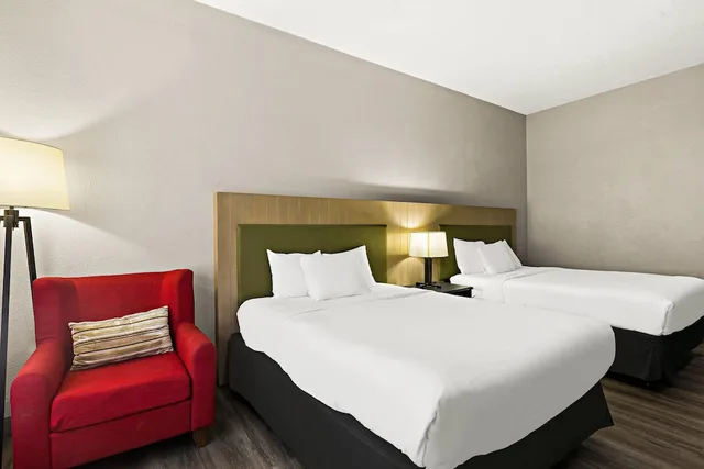 غرفة بسريرين كوين، Country Inn and Suites By Radisson Hinesville GA 3/6