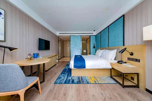 Comfort, King Bed, Echarm Hotel Xiantao Yuantai Weilaicheng 1/1