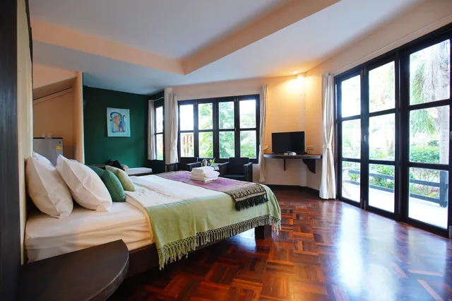فيلا بسرير كوين بإطلالة على الحديقة يُسمح فيها بالحيوانات الأليفة، Tanaosri Resort Pranburi 1/10