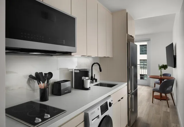 جناح تنفيذي بسرير كينج، Sentral San Diego Gaslamp Quarter 6/6