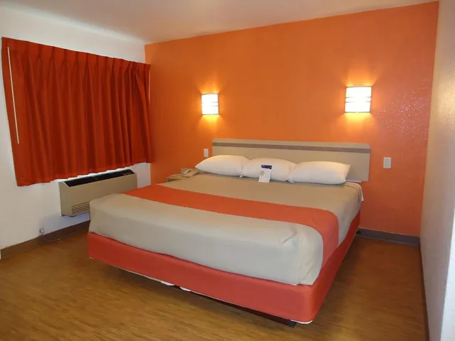غرفة ديلوكس بسرير كينج للمدخنين، Motel6 Amarillo, TX - West 2/7