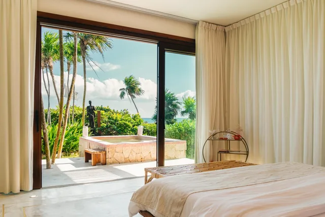 Room, Sea Front, Hot Tub، Mi Amor by La Zebra, an SLH Hotel 4/8