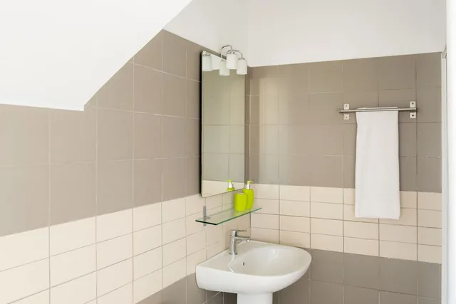 2 Bedrooms, Apartment, Queen and Twin Beds, Partial Caldera View, Plunge Pool، Aura Marina Apartments 2/3