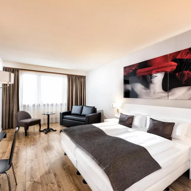 Family, Single Bed, Wyndham Stuttgart Airport Messe 1/3